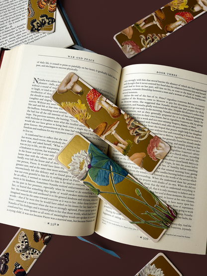 Natural World Geranium Premium Bookmark (12983)